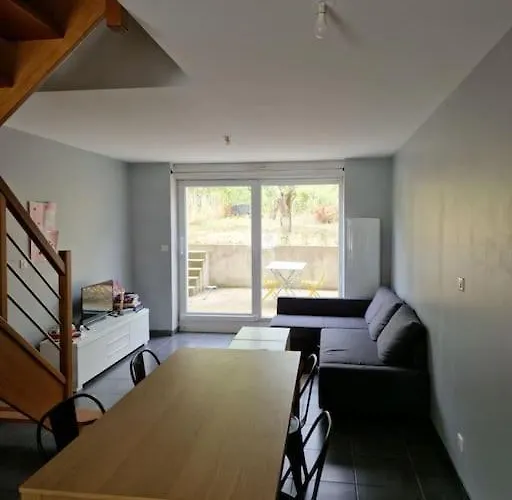 Maison Chaleureuse Proche A31, Avec Parking